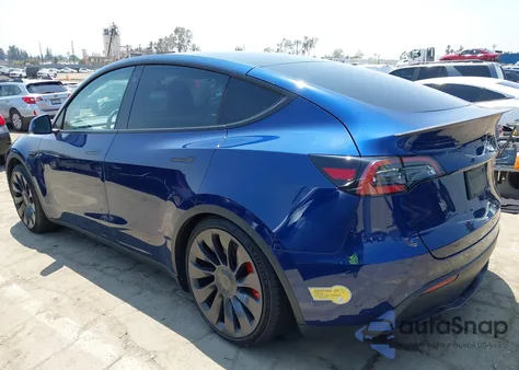 2022 Tesla Model Y Performance Dual Motor All-Wheel Drive from USA, damaged, VIN 7SAYGDEF7NF393235